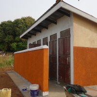 Toilettenneubau in der Lewa-Sekundarschule © Jesuite Refugee Service